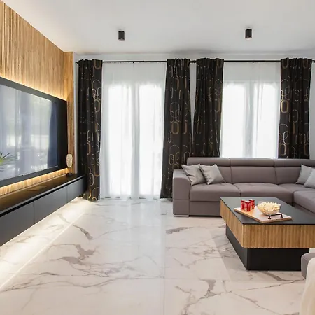 Luce Villa Podstrana