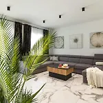 Luce Villa Podstrana